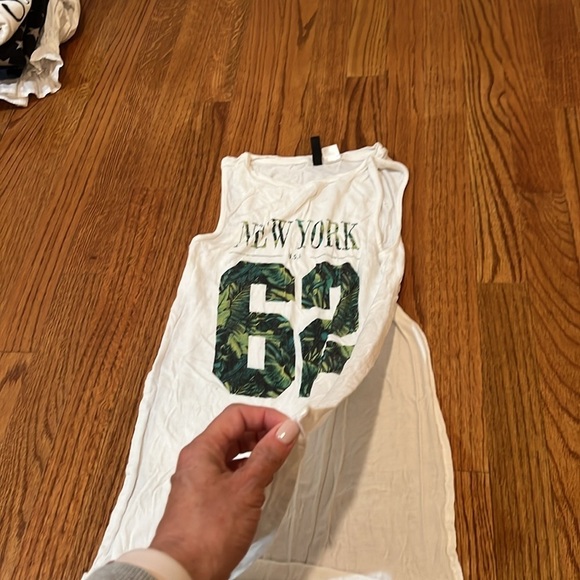 Girls H&M T Shirt Tunic open on sides size XS White with Green Print Sleevless - Picture 6 of 7